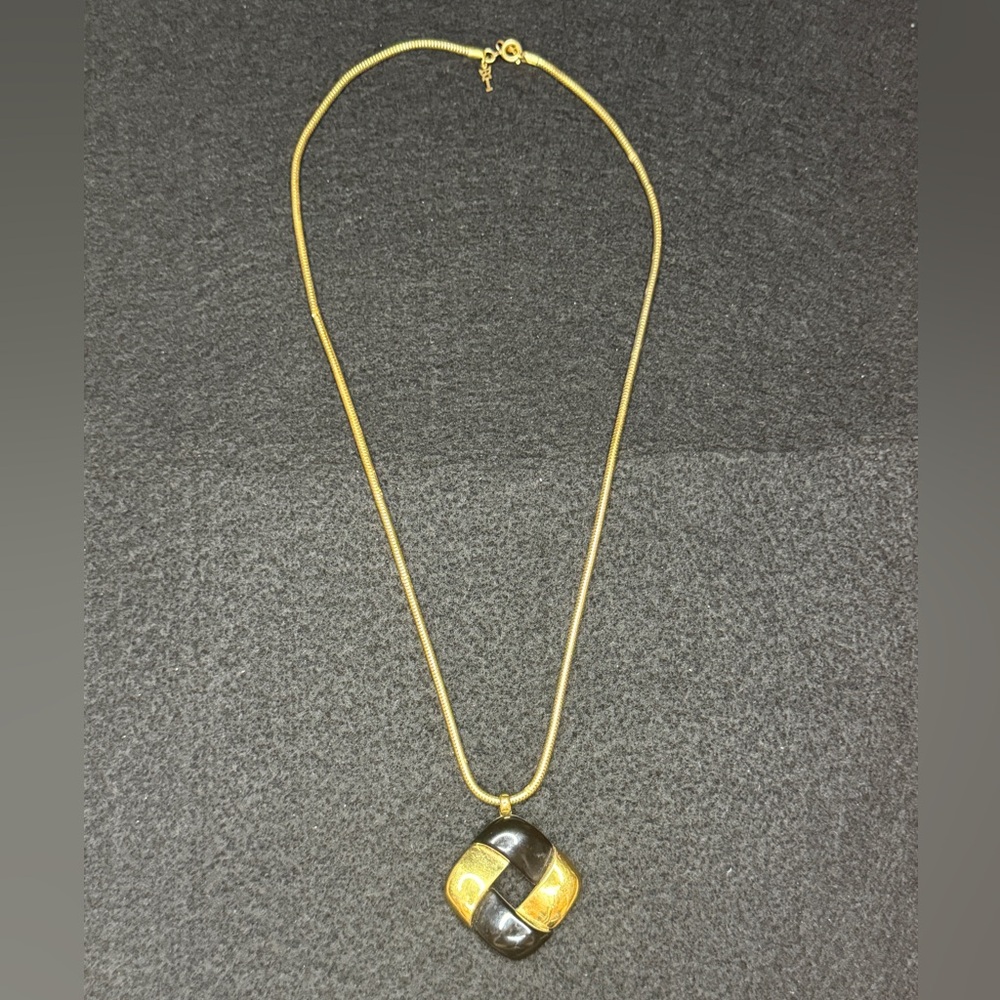 Trifari Black and Gold-Tone Necklace (chain has kinks) Vintage